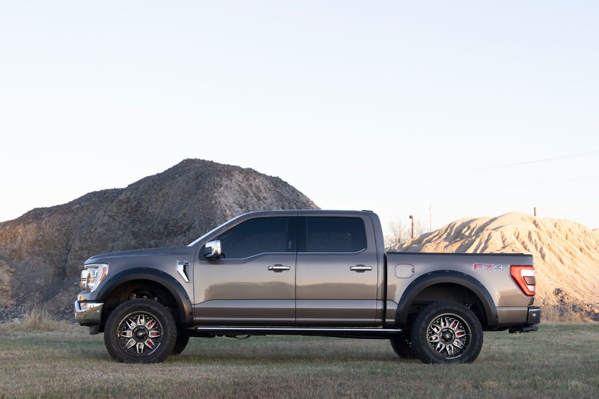 Ford F-150 Pocket Fender Flares - Rough Country - Rugged Riveted Style - E9 Argon Blue - '21-'26